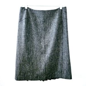 Express tweed skirt size 8 black white pleated lined